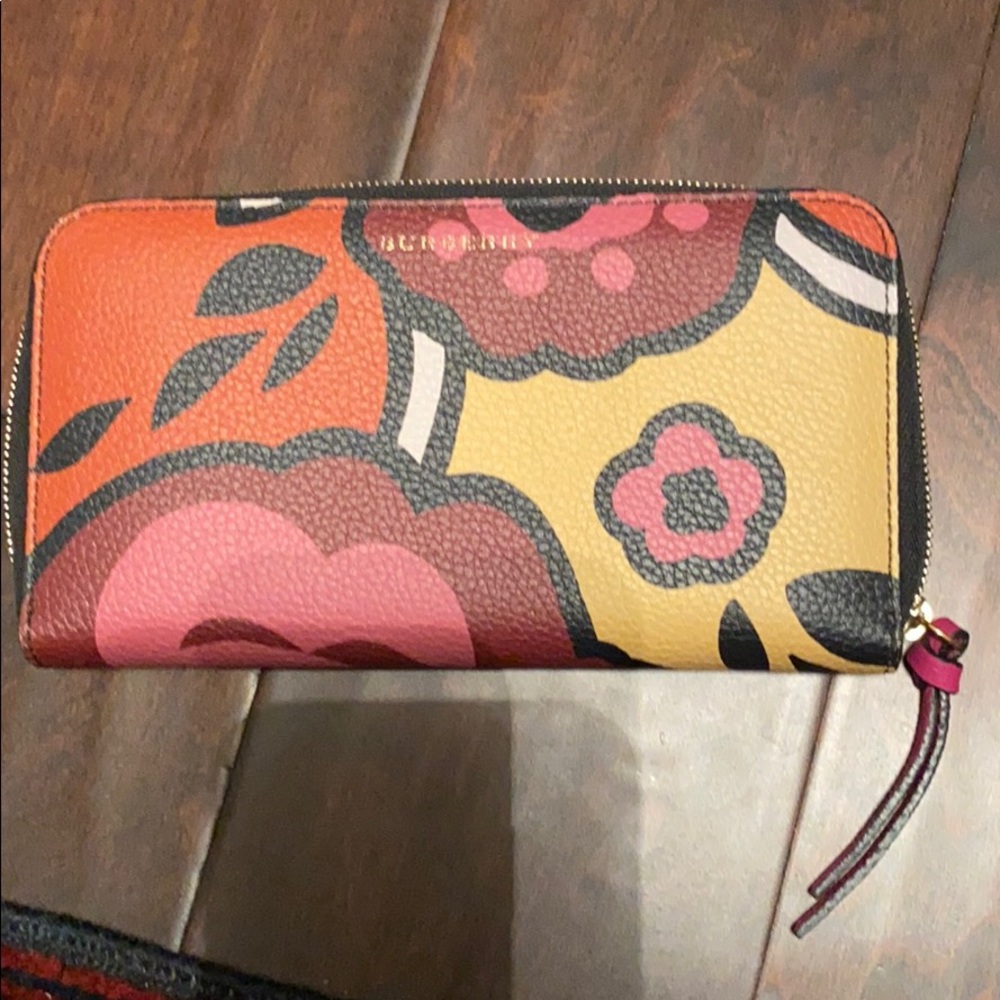 Burberry Zip Around Wallet